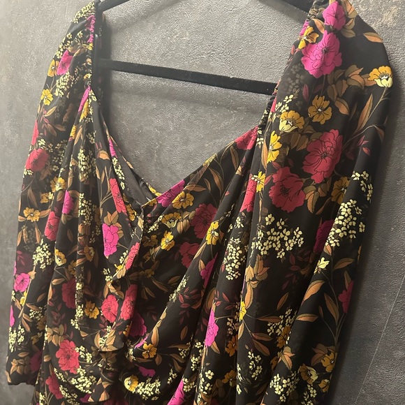 ASTR The Label Summer Floral Dress Size XL
Cocktail Mini - Picture 3 of 5